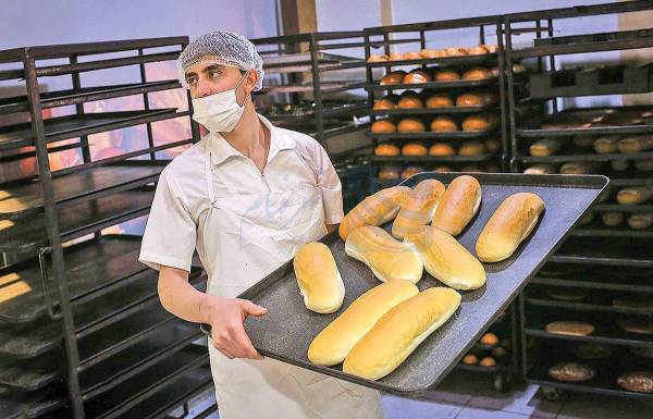 🔺 نان فانتزی دیگر خریدار ندارد؛ صادرات نان آزاد می‌شود؟
